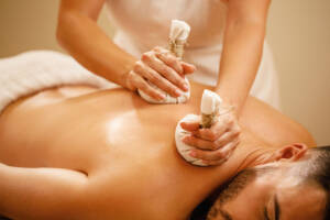 Thai herbal masszázs kezelés Budapesten